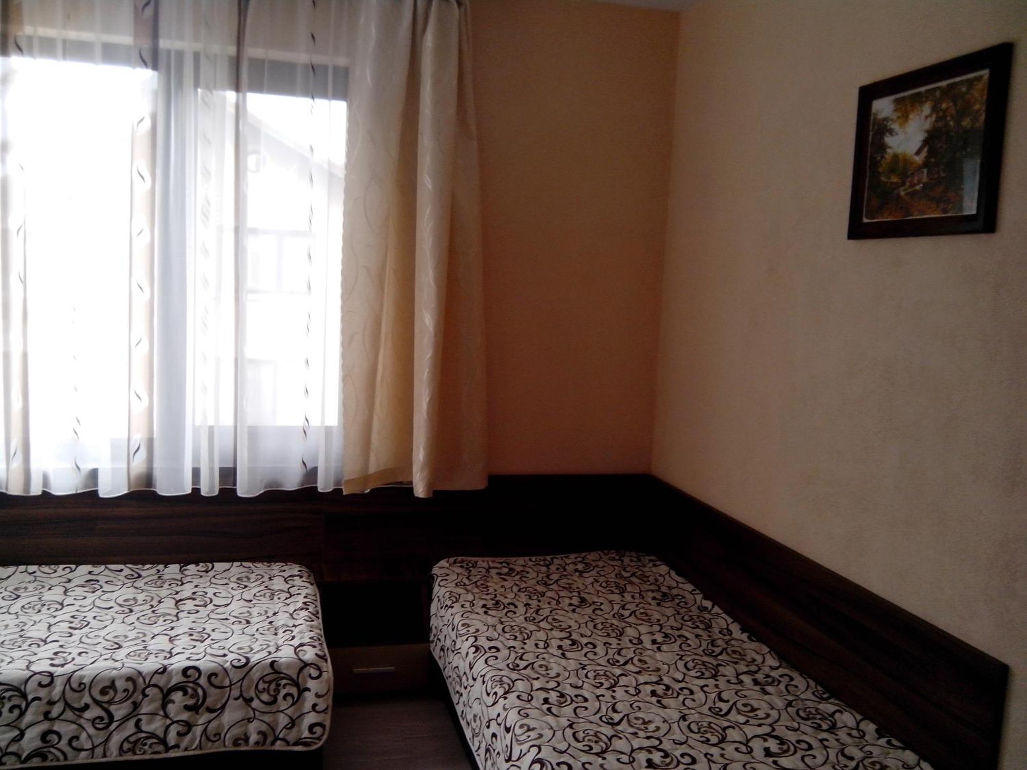 Advel Guest Hous Hotel Madzhare Exterior photo